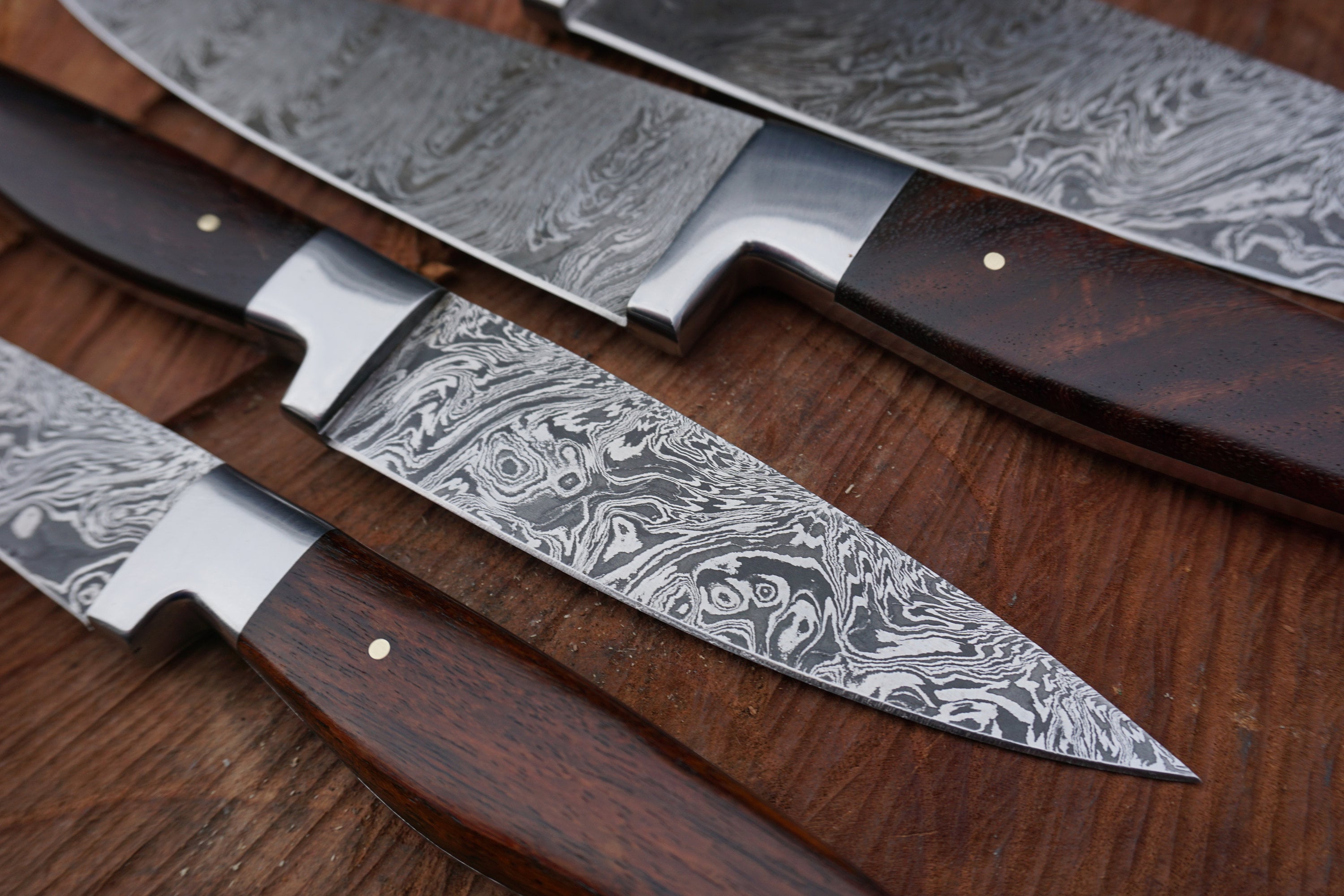 6 Rosewood Chef Knife; Twist Pattern Damascus steel, Natural Rosewood