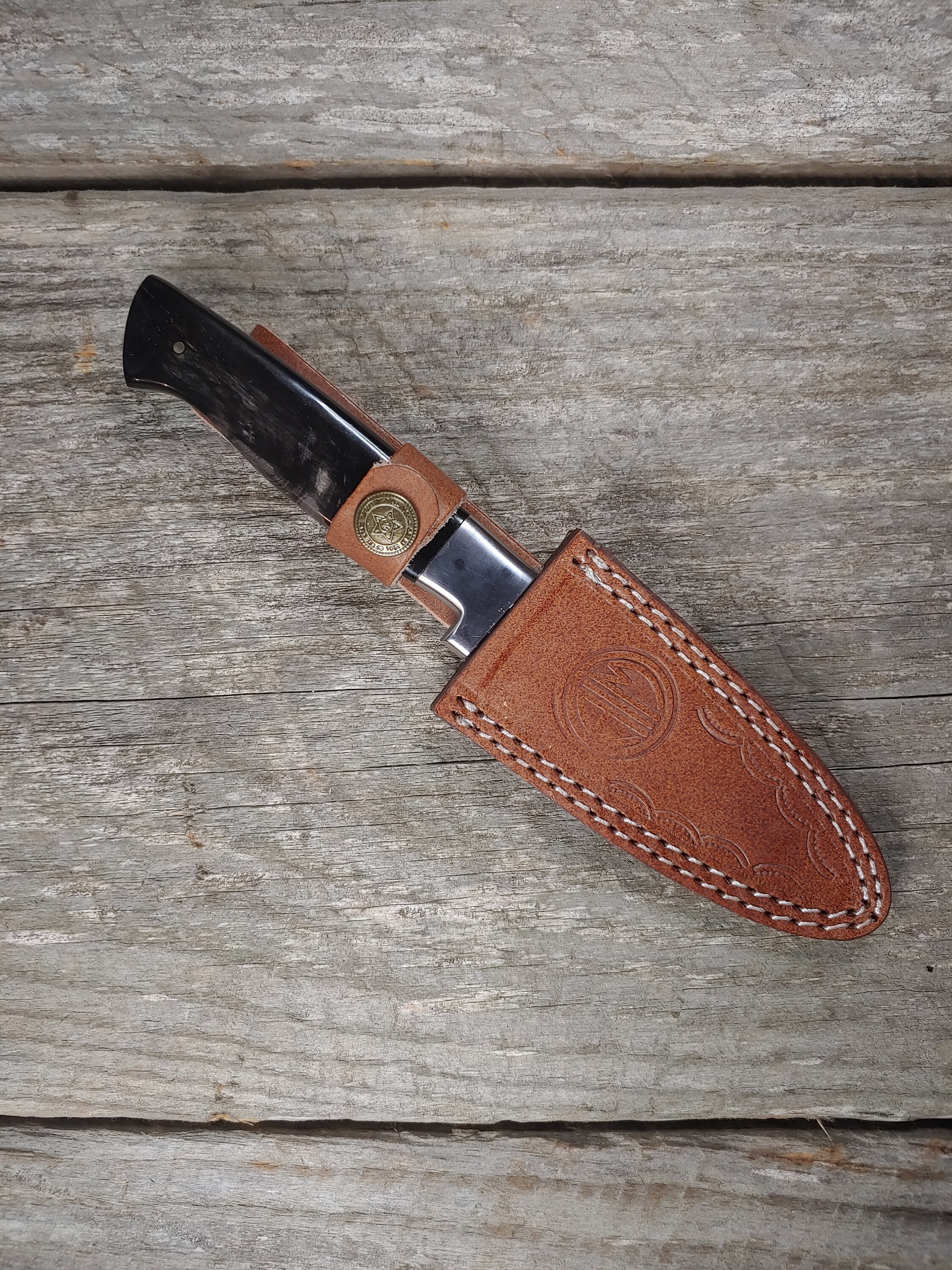 3.5 Horn Paring Knife; Twist Pattern Damascus steel