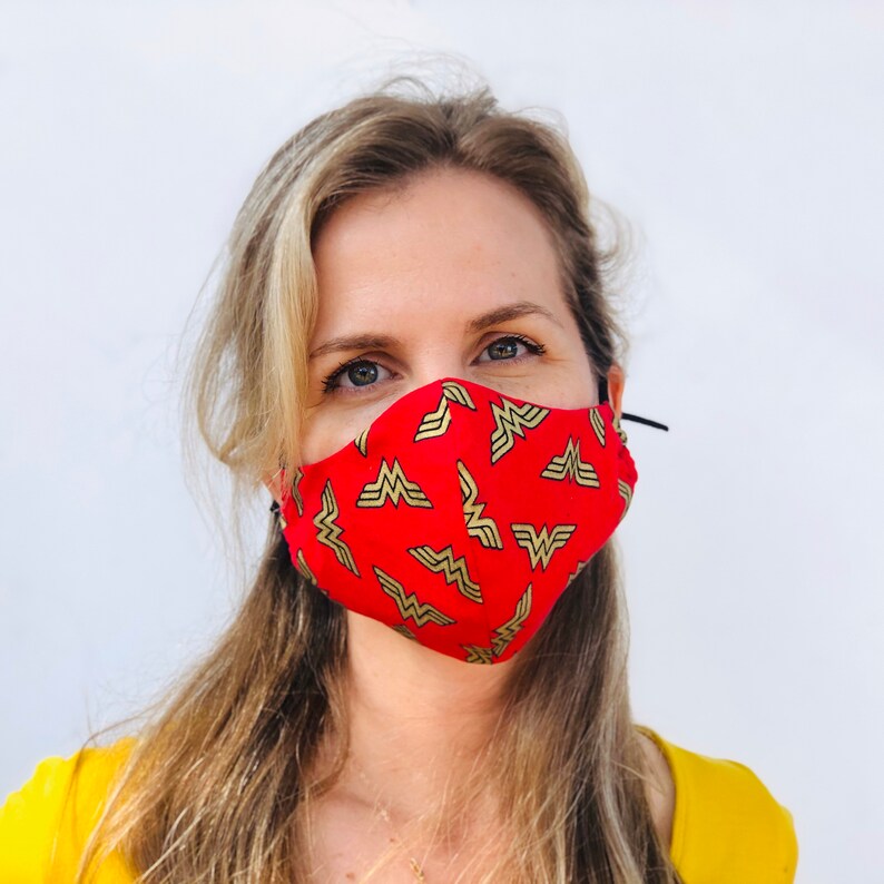 Maschera Veneta Bassa E Con Un Gran Naso