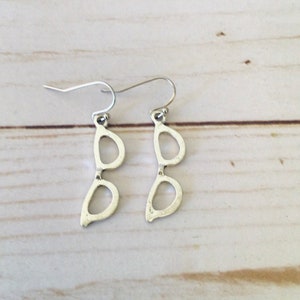 Cat eye earrings