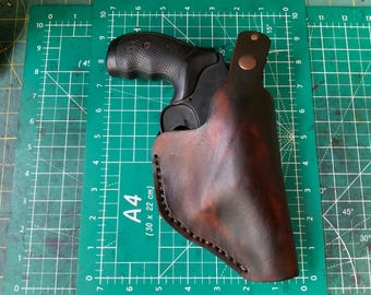 Smith & Wesson Governor revolver cross draw holster
