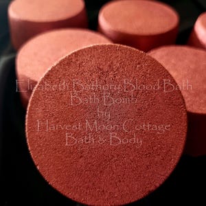Elizabeth Bathory&#39;s Blood Bath Bomb