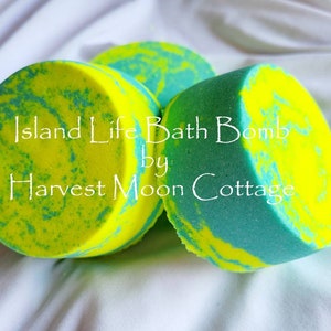 Island Life Bath Bomb