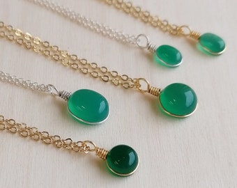 Customized Green Onyx necklace / green stone / crystal pendant / gemstone jewelry