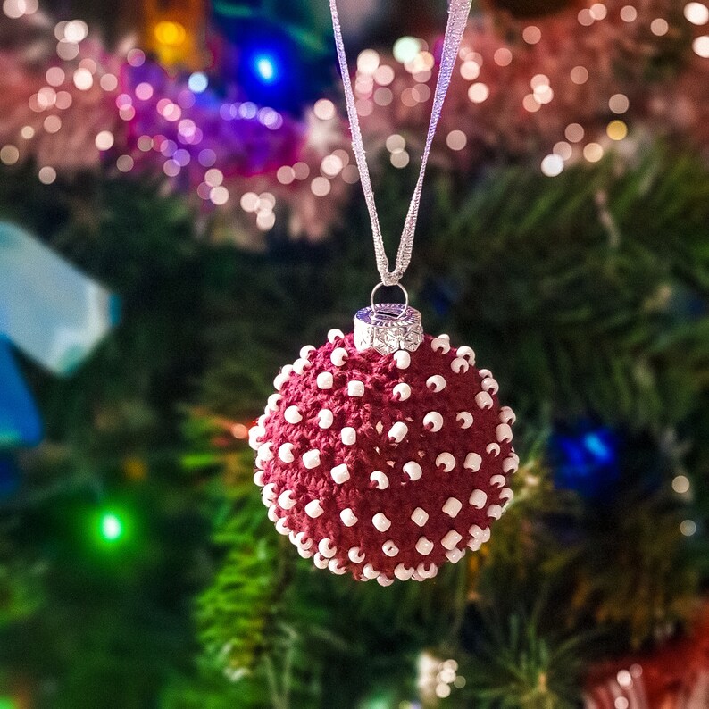 Crochet Pattern//Beaded Christmas Baubles image 2