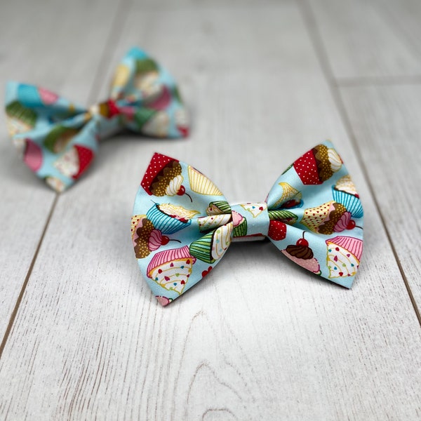 Pajarita para perro de cumpleaños de Blue Pup Cakes