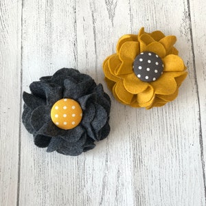 Grey Dog Collar Flower in a wool felt fabric image 2