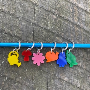 Stitch Markers, Knitting Marker, Stitch Marker for Knitting, Gnome stitch markers, winter stitch markers, acrylic markers