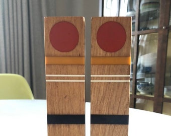 Wooden salt and pepper shakers with resin inlay by Robert McKeown