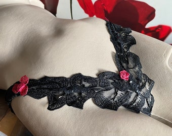 String Sexy, dentelle noire brodée