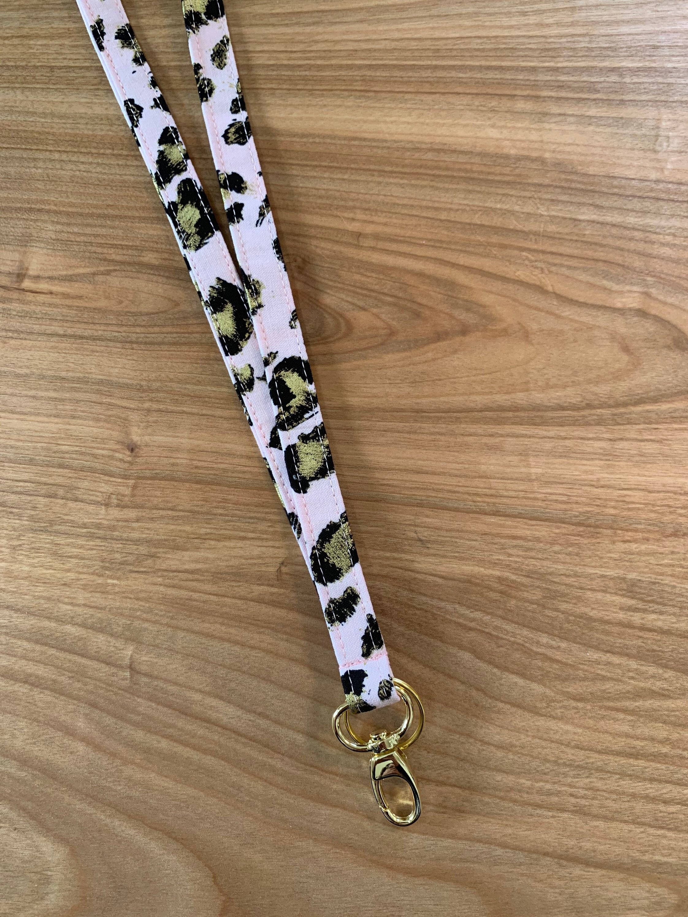 Flamingo,pcs Leopard Print Lanyard Set,Consist of 1pc Neck Lanyards for ID Badges for Women Cute & ID Badges Holder-1pc Badge Reels Retractable
