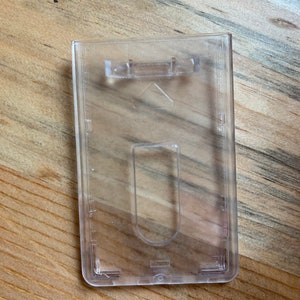 Porte-badge vertical transparent rigide à chargement par le dessus