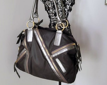 Hard to Find...IOLIS Light Taupe Handbag. Lightweight Medium Purse Tote Shoulder Bag Classic Purse./ Leather Handles USA VTG 2000