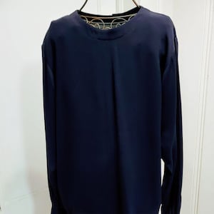 Classics by ANNE KLEIN Navy Blue Acetate Rayon Long Sleeve Classic Tapered Blouse Top Shirt. Minimalist. Career Casual. Small. Vintage 1980s