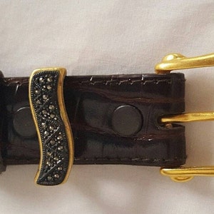 Vintage JUDITH JACK Cordovan Burgundy Calfskin Leather Belt. MARCASITE Brushed Gold Tone Buckle & Keeper. Sz M Classic Elegant 90s. image 4