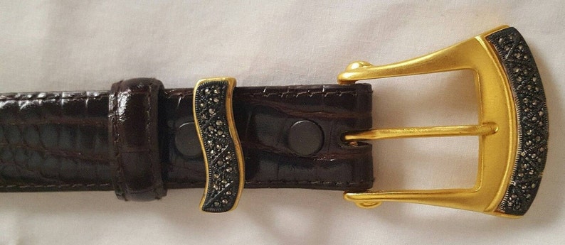 Vintage JUDITH JACK Cordovan Burgundy Calfskin Leather Belt. MARCASITE Brushed Gold Tone Buckle & Keeper. Sz M Classic Elegant 90s. image 4