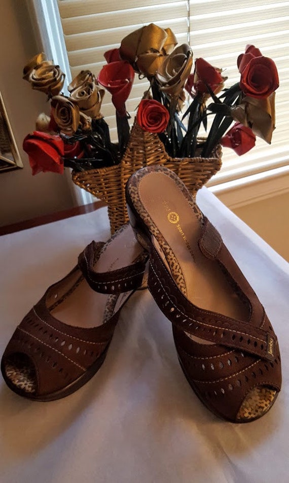 casual comfy clogs suede