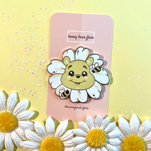 Pin de esmalte de margarita de oso de miel
