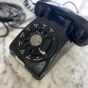 Vintage Rotary Dial Telephone – Retro Home Decor, Mid Century Desk Phone