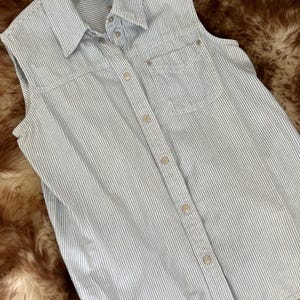 90s Striped Button Up Tank | Vintage Sleeveless Shirt