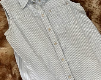 Camiseta sin mangas vintage con botones a rayas de los años 90