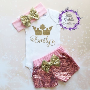 Tenue personnalisée de short d'anniversaire de princesse, première tenue d'anniversaire, chemise de princesse, body de princesse, fête de princesse, tenue de fille d'anniversaire