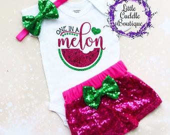 One In A Melon Birthday Shorts Outfit, One in a Melon Baby Outfit, Watermelon Birthday, First Birthday Outfit, Baby Girl Outfit, Watermelon