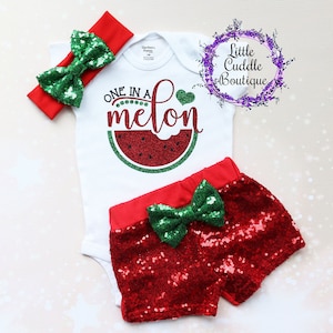 One In A Melon Birthday Shorts Outfit, One in a Melon Baby Outfit, Watermelon Birthday, First Birthday Outfit, Baby Girl Outfit, Watermelon