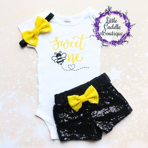 Sweet One Bee Birthday Shorts Outfit, Bee Outfit, Bumble Bee Birthday, Bee First Birthday, Bumble Bee Birthday Party, Bee Shirt, Honey Party