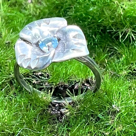 Bague En Argent Massif Fleur Avec Pierre Bleue Et Zirconiums - Taille 56, Occasion
