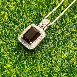 Necklace with Pendant, Sterling Silver, Garnet, 18 Inch Box Chain