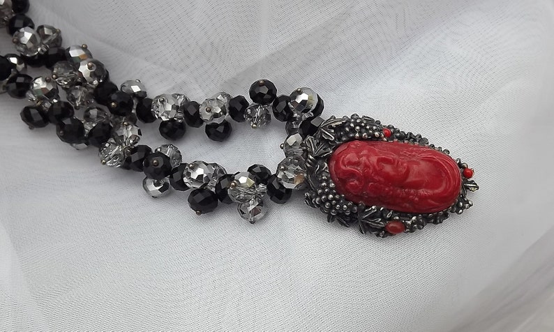 Vintage Red Cameo on Crystal Clusters Necklace Smoky /& Black Crystal Beads