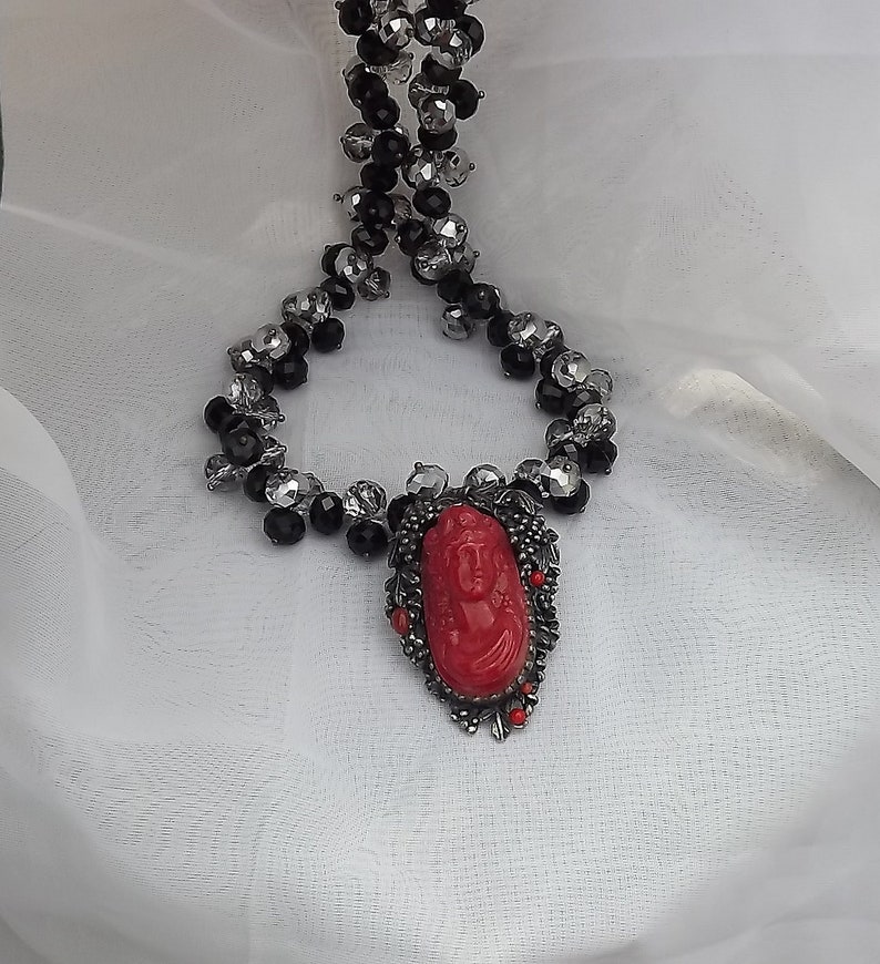 Vintage Red Cameo on Crystal Clusters Necklace Smoky /& Black Crystal Beads