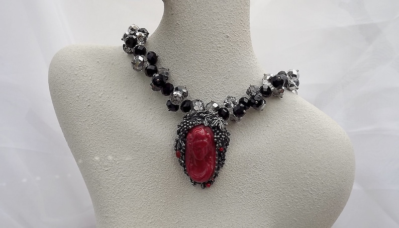 Vintage Red Cameo on Crystal Clusters Necklace Smoky /& Black Crystal Beads