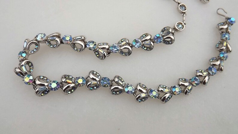 HOLLYCRAFT Necklace Light Sapphire Blue AB Rhinestones Heart Shaped Links 1957 Jewelry