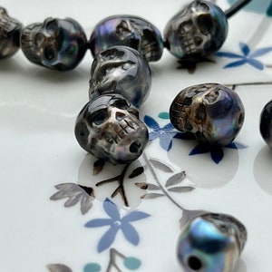 One Piece 10x11-13mm Hand Carved Skull Large Hole Freshwater Pearl Genuine Peacock Black Hole Size 2.1mm For DIY Earring Pendant  #P1837