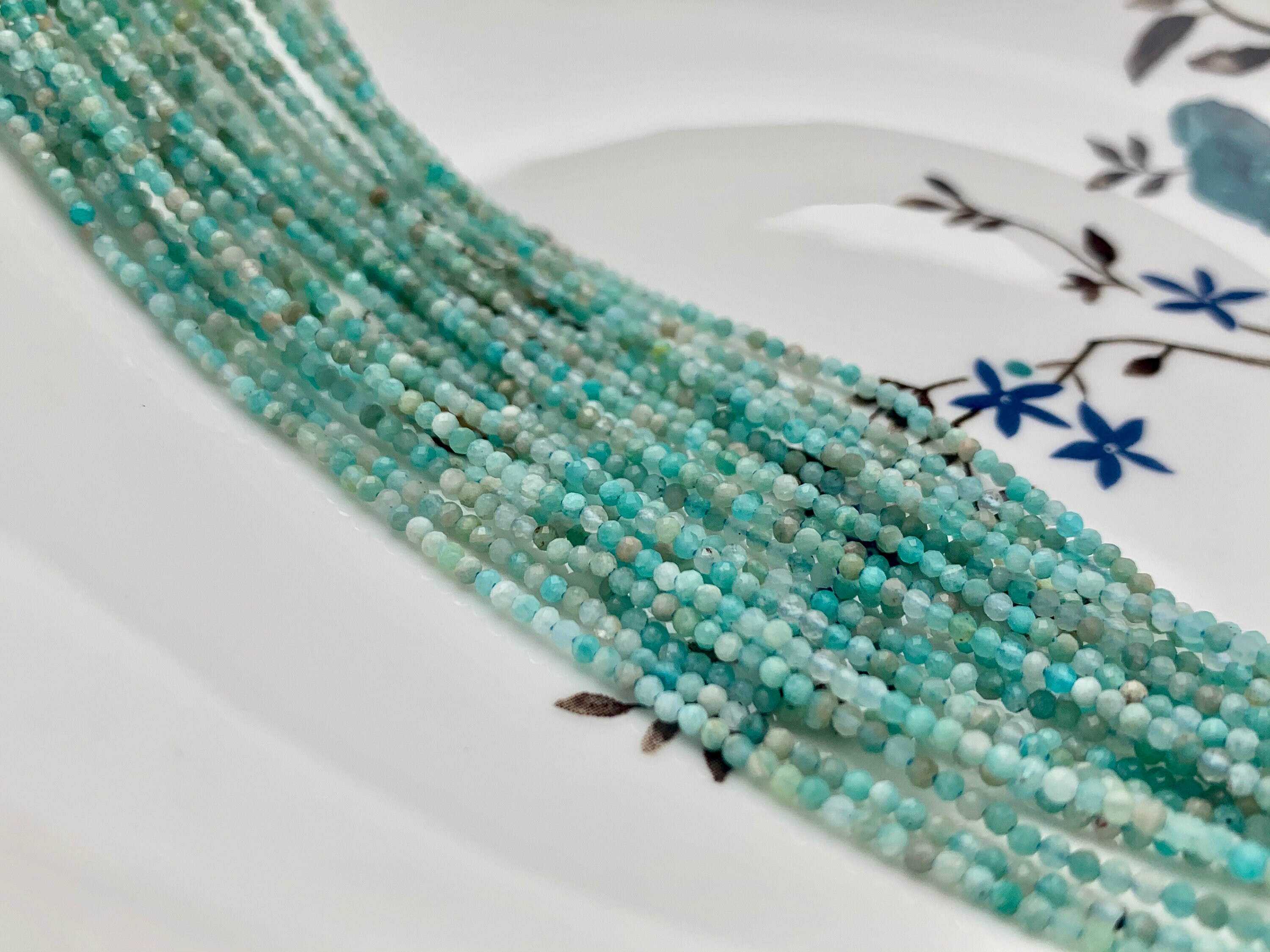 2-2.5 mm ファセットラウンドタイニーアマゾナイトジェムストーン