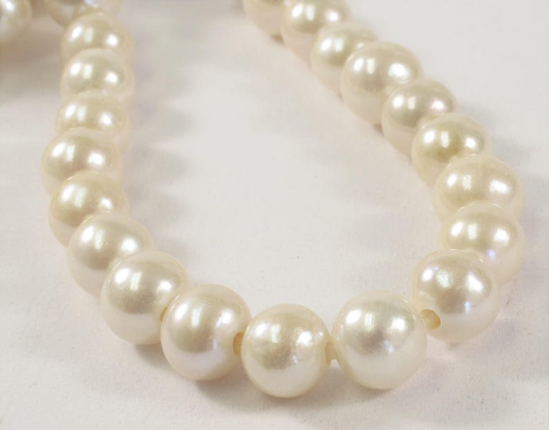 High Luster White Genuine Pearls 10 mm Half Strand Extra Shiny Large Hole Natural White Round Freshwater Pearl Beads 2mm Hole 231-LHRW10