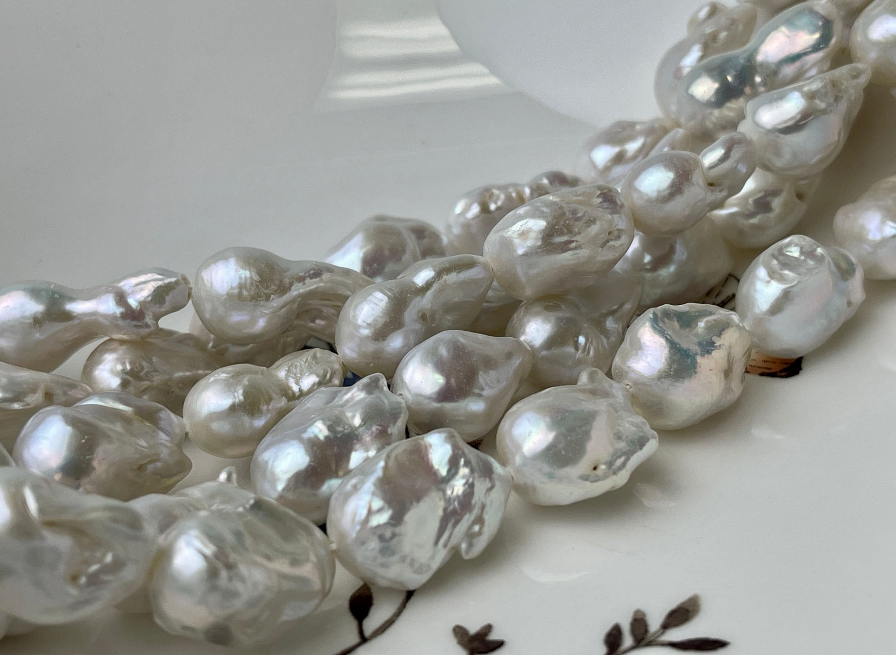 10-11x15-20mm AA Natural White Freshwater Baroque Pearl 10-11x15-20mm AA Natural White Freshwater Baroque Pearl