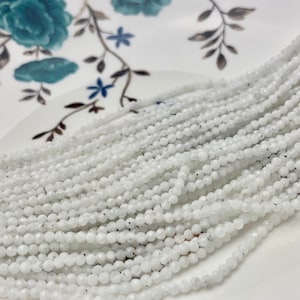 BESTE DEAL 2,5 mm gefacetteerde ronde kleine witte maansteen edelsteenkralen echte natuurlijke witte maansteen losse kralen 13 inch streng #2638