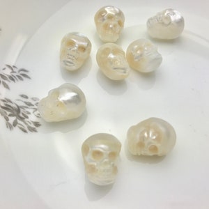 One Piece 9-11x12-14 mm Hand Carved Skull Freshwater Pearl Beads Genuine Natural White Pearl For DIY Earring Pendant Jewelry #P1097
