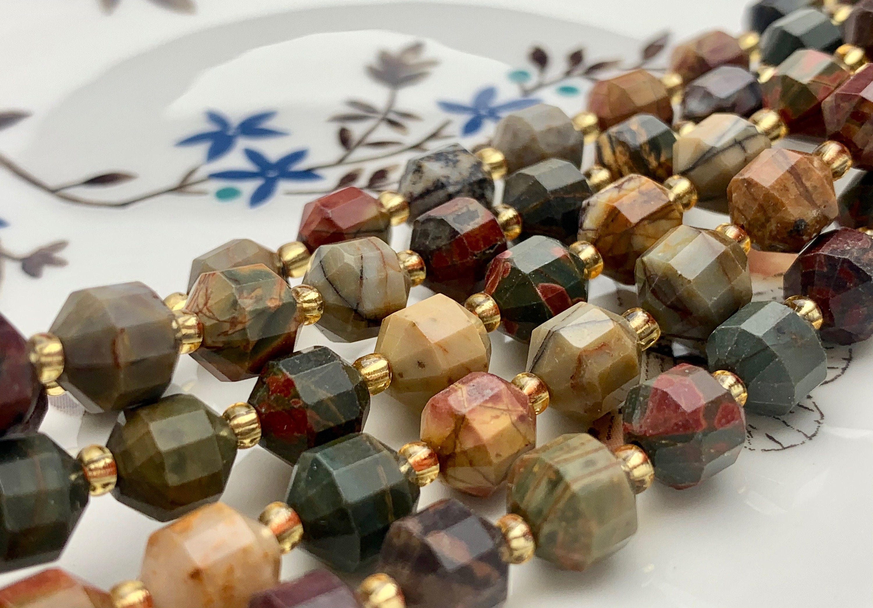 7 x 8 mm AAA ファセット エネルギー プリズム カット ピカソ