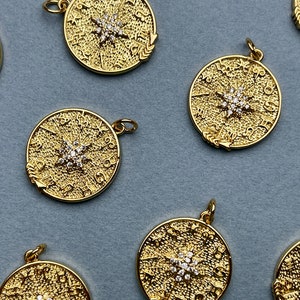 Zodiac Star Design Medaillon Charms für Halskette Schmuckherstellung, 18K Gold Filled Charm Anhänger mit CZ Kristallen, ein Stück #CR0029