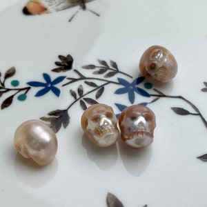 One Piece 9x11-13mm Hand Carved Skull Freshwater Pearl Beads Genuine Natural Pink Top Half Drilled Pearl For DIY Earring Pendant #P1838