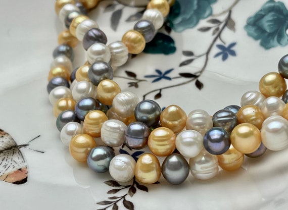 Pearl bead necklace - 54 costume jewellery (fake pearls - not real pearls)