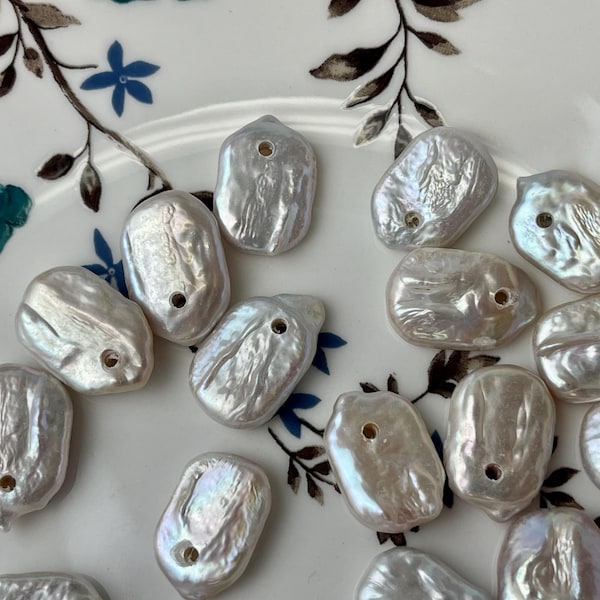 Perla de moneda rectangular gruesa perforada en la parte superior, de una sola pieza, 15 x 20-22 mm, color blanco natural con brillo rosado, para colgante o pendiente, agujero grande de 2,1 mm #P2564