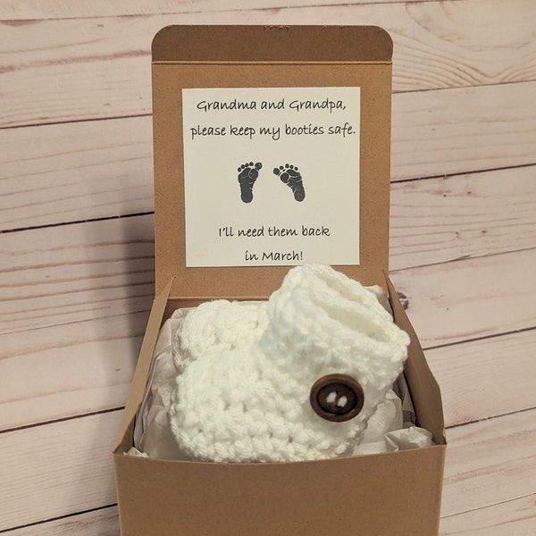 Pregnancy announcement grandparents booties, parents baby announcement box, grandparents pregnancy reveal bootie box, pregnancy booty box