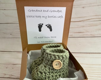 Parents pregnancy announcement booties, parents baby announcement box, grandparents pregnancy reveal bootie box, pregnancy reveal booty box