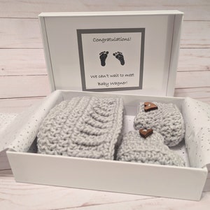 Gift box for parents to be, bootie gift box for parents to be, congratulations bootie box for parents to be, bootie box gift for new parents