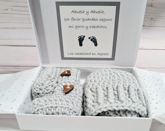 Spanish Pregnancy Announcement Hat and Booties Box, Handmade Baby Gift Set